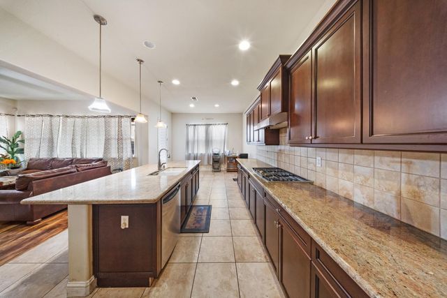 6348 W Portals Avenue, Fresno, CA 93723