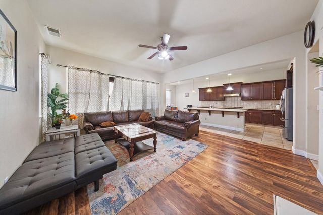 6348 W Portals Avenue, Fresno, CA 93723