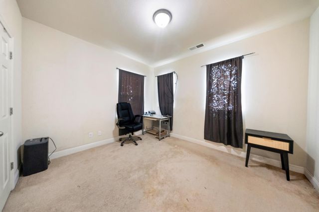 6348 W Portals Avenue, Fresno, CA 93723