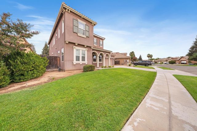 6348 W Portals Avenue, Fresno, CA 93723