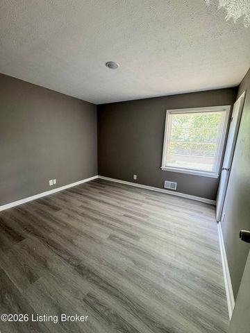 123 Scottsdale Blvd, Louisville, KY 40214