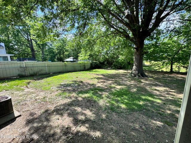 123 Scottsdale Blvd, Louisville, KY 40214