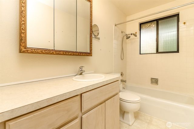 20204 Church Lake Drive E, Bonney Lake, WA 98391