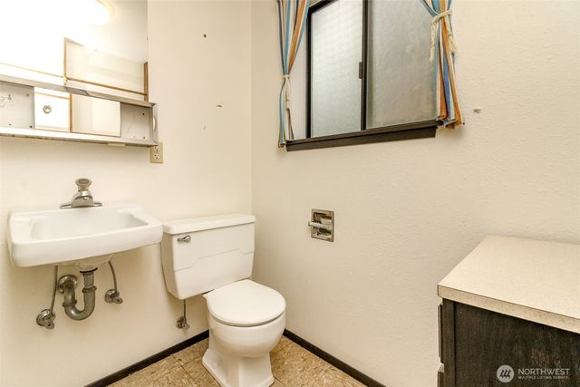 20204 Church Lake Drive E, Bonney Lake, WA 98391