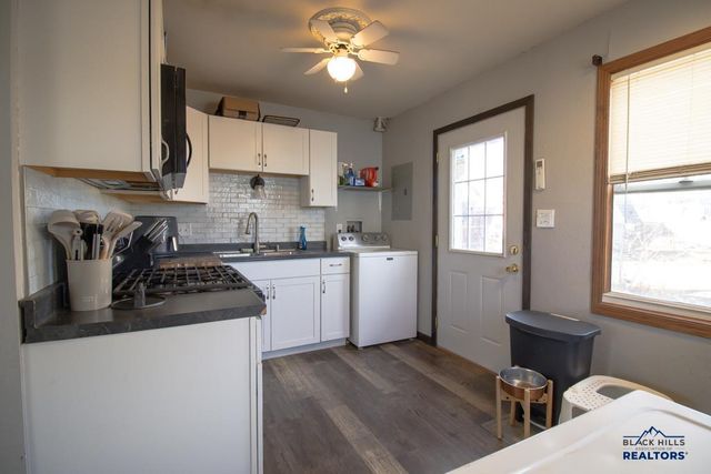 112 E ST ANNE, Rapid City, SD 57701