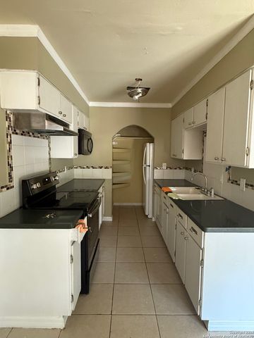 4839 CASTLE STRM, San Antonio, TX 78218