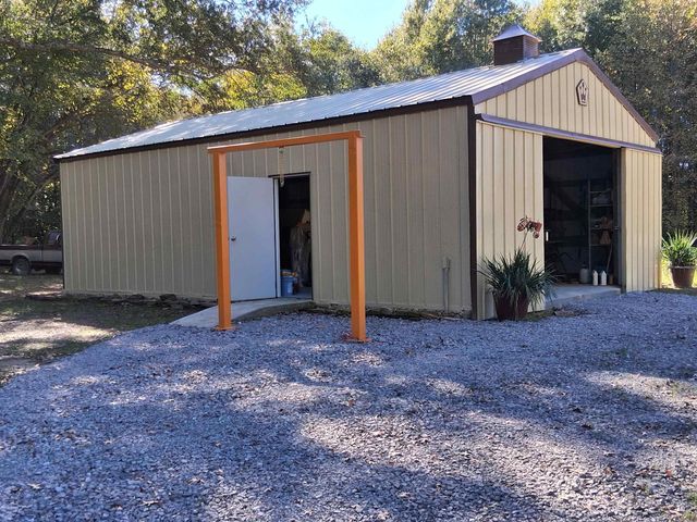 20686 Distress Creek Rd, Harrisburg, AR 72432