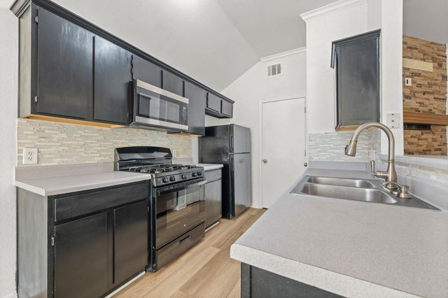 7213 Apperson ST, Del Valle, TX 78617