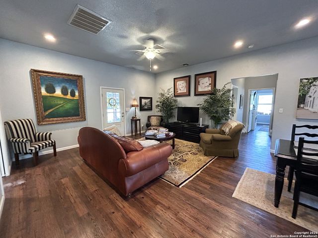 2347 Rock Grove, New Braunfels, TX 78132