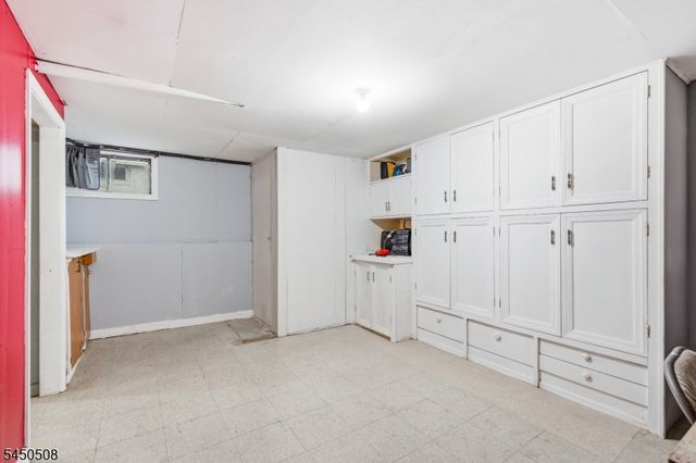 28 Kenz Ter, West Orange Twp., NJ 07052