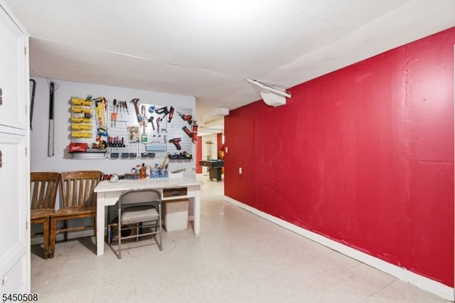 28 Kenz Ter, West Orange Twp., NJ 07052