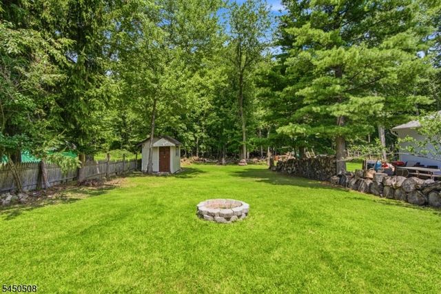 28 Kenz Ter, West Orange Twp., NJ 07052