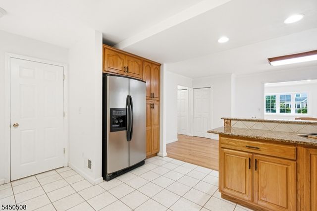 28 Kenz Ter, West Orange Twp., NJ 07052