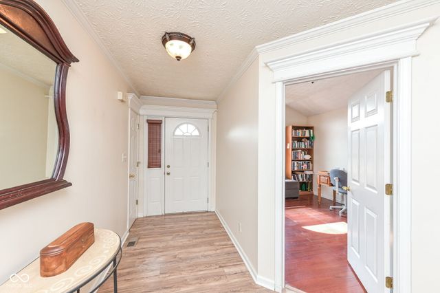 4257 W Summerhaven Drive, New Palestine, IN 46163