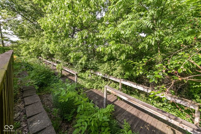 4257 W Summerhaven Drive, New Palestine, IN 46163