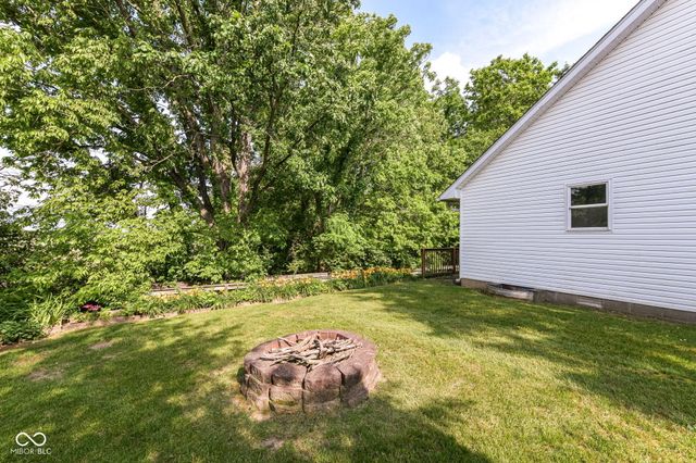 4257 W Summerhaven Drive, New Palestine, IN 46163