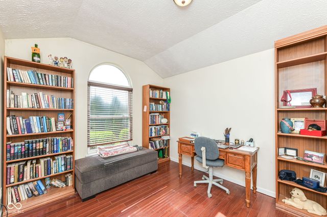 4257 W Summerhaven Drive, New Palestine, IN 46163
