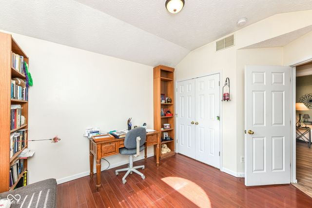 4257 W Summerhaven Drive, New Palestine, IN 46163