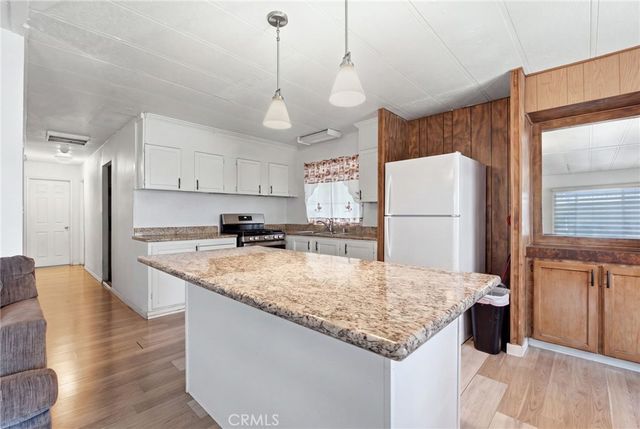 2250 Chestnut Street 20, San Bernardino, CA 92410