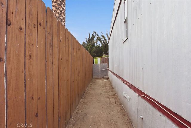 2250 Chestnut Street 20, San Bernardino, CA 92410