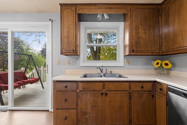 41 SOLAR CIRCLE, Appleton, WI 54915