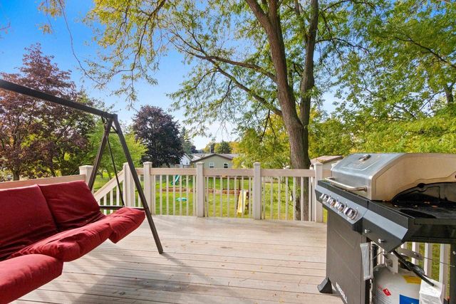 41 SOLAR CIRCLE, Appleton, WI 54915