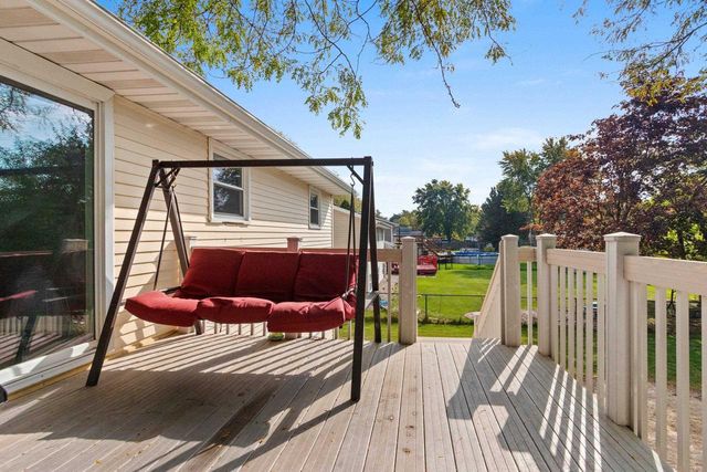 41 SOLAR CIRCLE, Appleton, WI 54915