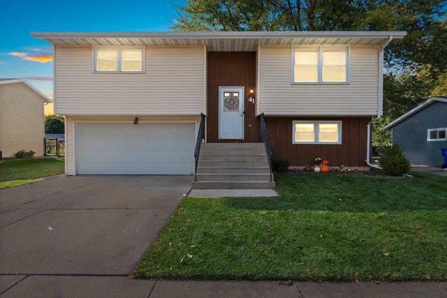 41 SOLAR CIRCLE, Appleton, WI 54915