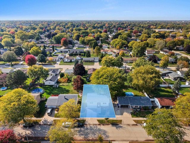 41 SOLAR CIRCLE, Appleton, WI 54915