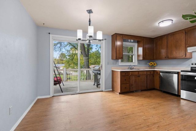 41 SOLAR CIRCLE, Appleton, WI 54915