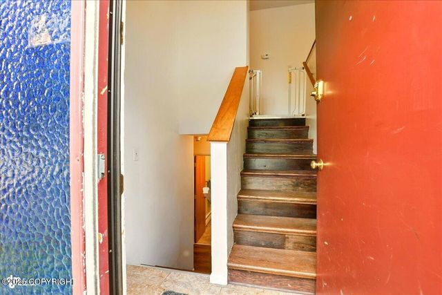 7446 E 20th Avenue, Anchorage, AK 99504