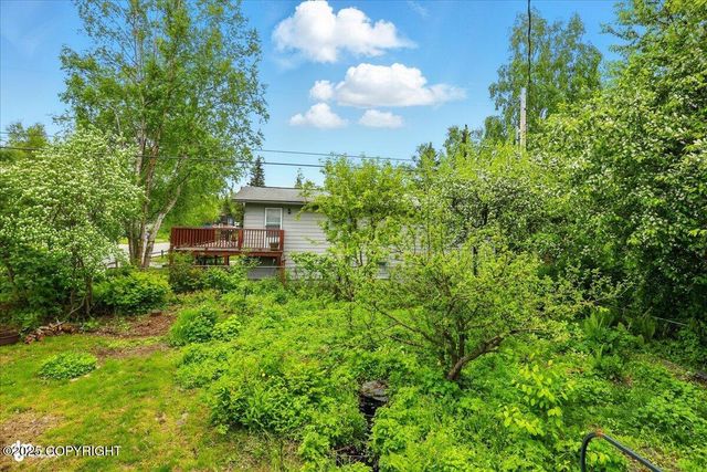 7446 E 20th Avenue, Anchorage, AK 99504