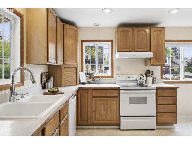 6600 Se 57TH Ave, Portland, OR 97206