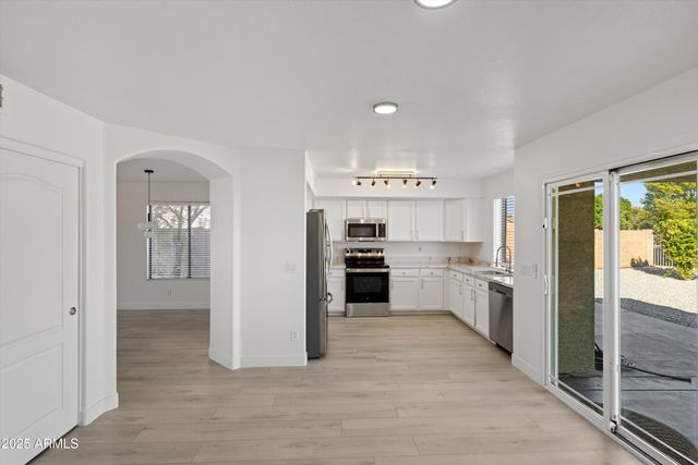 11204 W ROANOKE Avenue, Avondale, AZ 85392