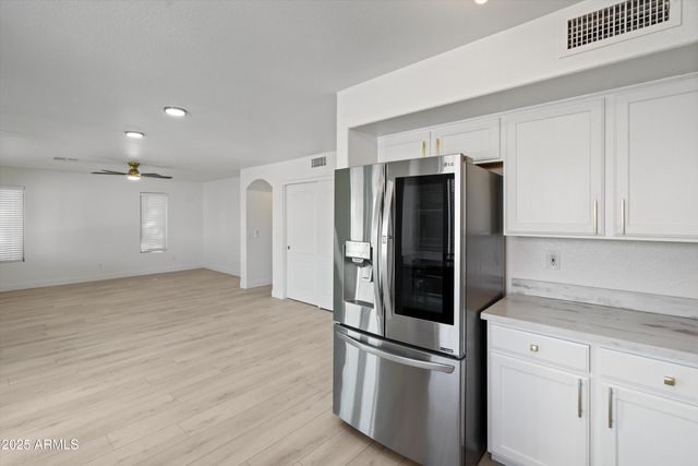 11204 W ROANOKE Avenue, Avondale, AZ 85392