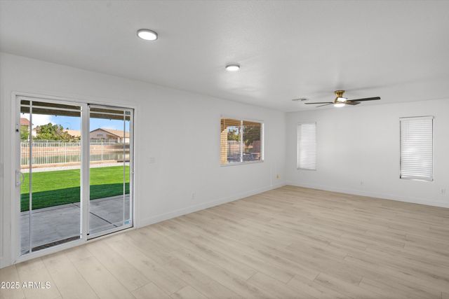 11204 W ROANOKE Avenue, Avondale, AZ 85392