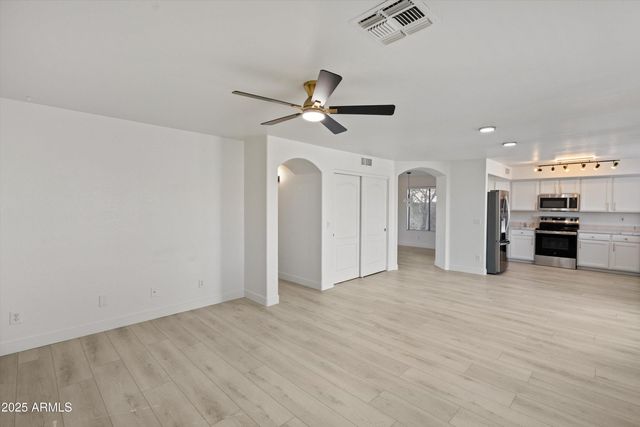 11204 W ROANOKE Avenue, Avondale, AZ 85392