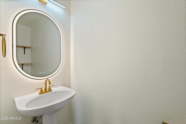 11204 W ROANOKE Avenue, Avondale, AZ 85392