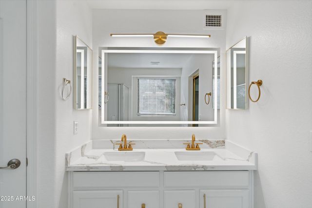 11204 W ROANOKE Avenue, Avondale, AZ 85392