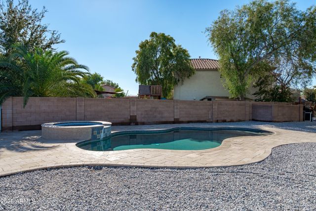 11204 W ROANOKE Avenue, Avondale, AZ 85392