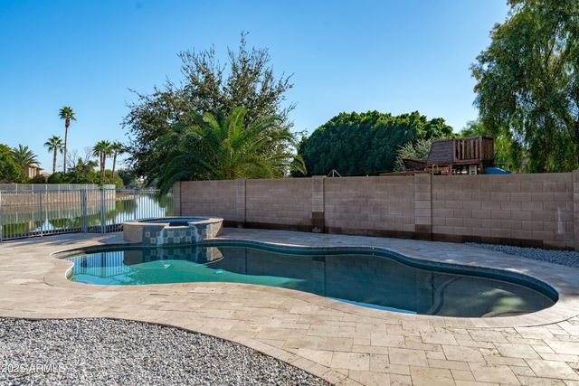 11204 W ROANOKE Avenue, Avondale, AZ 85392