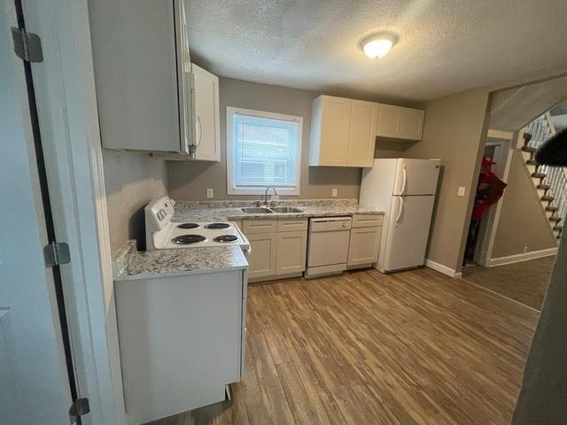 1025 Waverly Avenue, Kansas City, KS 66104