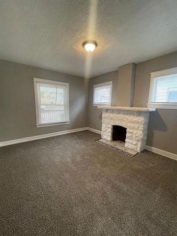 1025 Waverly Avenue, Kansas City, KS 66104