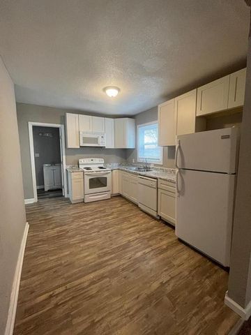 1025 Waverly Avenue, Kansas City, KS 66104