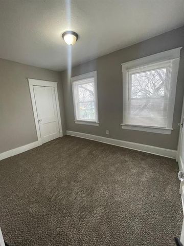 1025 Waverly Avenue, Kansas City, KS 66104