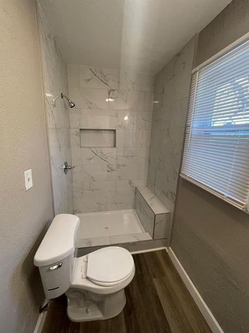 1025 Waverly Avenue, Kansas City, KS 66104