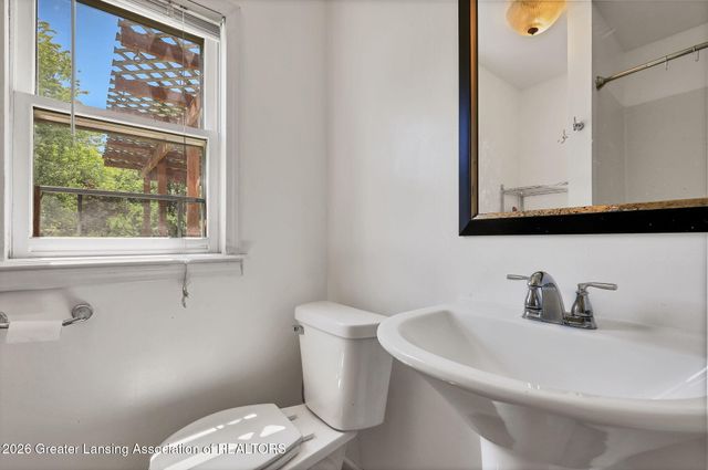 946 E Henry Street, Charlotte, MI 48813