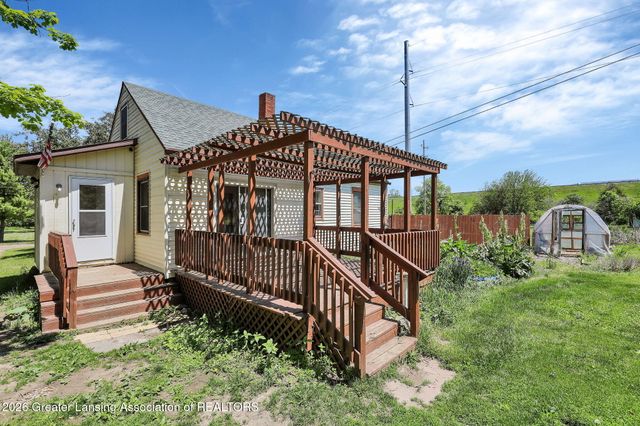 946 E Henry Street, Charlotte, MI 48813