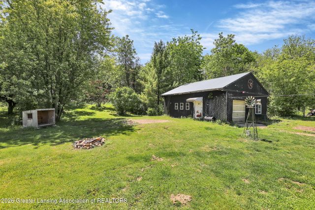 946 E Henry Street, Charlotte, MI 48813