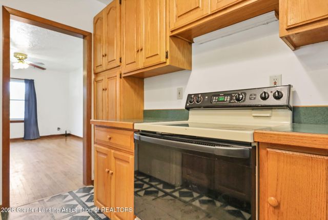 946 E Henry Street, Charlotte, MI 48813
